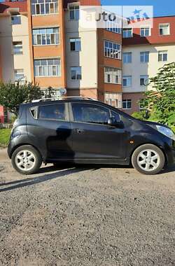 Хэтчбек Chevrolet Spark 2011 в 