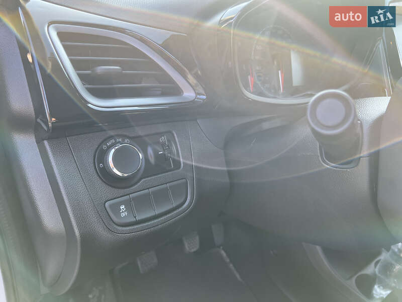 Хэтчбек Chevrolet Spark 2018 в Днепре
