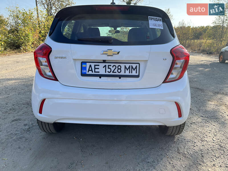 Хетчбек Chevrolet Spark 2018 в Дніпрі