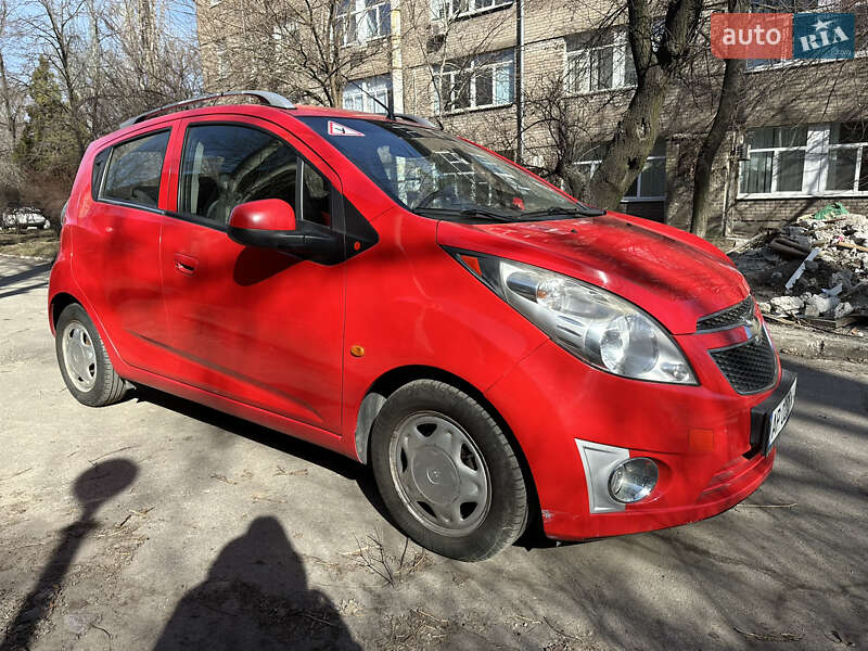 Хэтчбек Chevrolet Spark 2010 в Запорожье