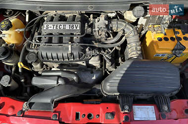 Хэтчбек Chevrolet Spark 2010 в 