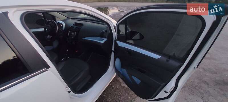 Хэтчбек Chevrolet Spark 2014 в Днепре