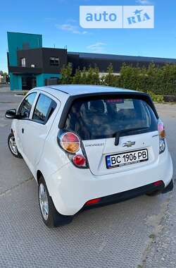 Хэтчбек Chevrolet Spark 2010 в Львове