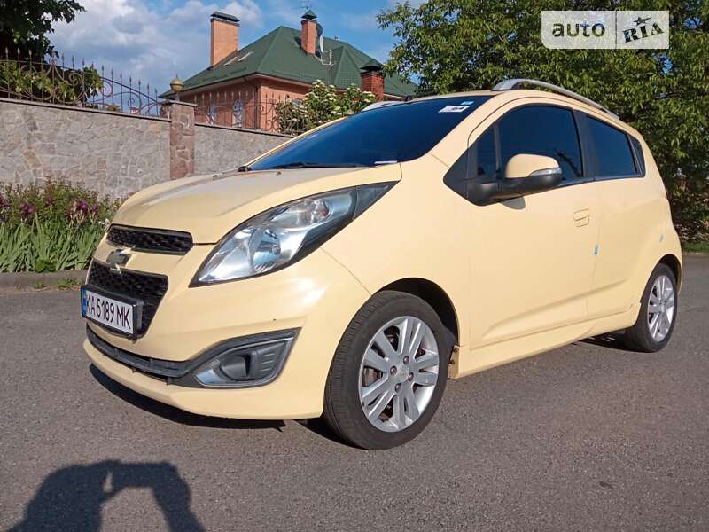 Хэтчбек Chevrolet Spark 2013 в Калиновке