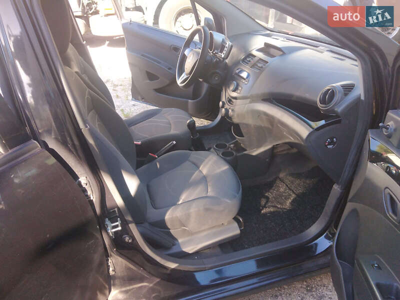 Хетчбек Chevrolet Spark 2012 в Миколаєві
