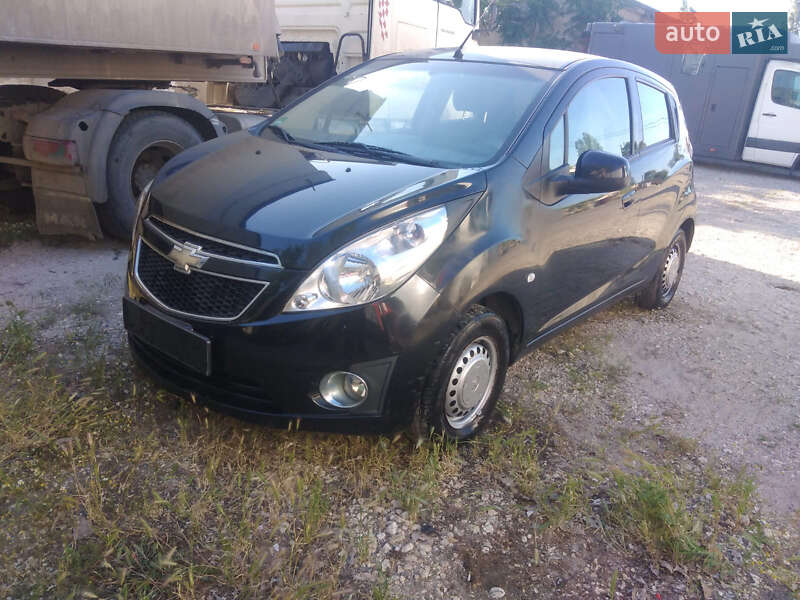 Хетчбек Chevrolet Spark 2012 в Миколаєві