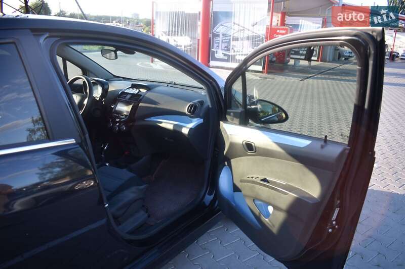 Хэтчбек Chevrolet Spark 2016 в Виннице фото 12 Хэтчбек Chevrolet Spark 2016 в Виннице