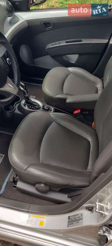 Хэтчбек Chevrolet Spark 2015 в Одессе