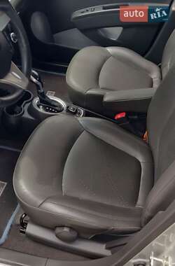 Хетчбек Chevrolet Spark 2015 в 