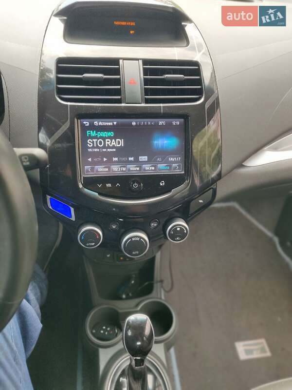 Хэтчбек Chevrolet Spark 2015 в Одессе