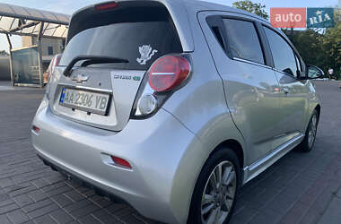 Хэтчбек Chevrolet Spark 2014 в 
