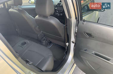 Хэтчбек Chevrolet Spark 2014 в 