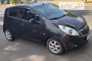 Хэтчбек Chevrolet Spark 2010 в Харькове