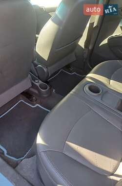 Хэтчбек Chevrolet Spark 2015 в 