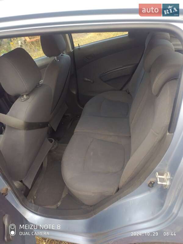 Хетчбек Chevrolet Spark 2010 в Близнюках