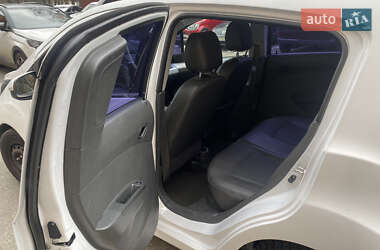 Хэтчбек Chevrolet Spark 2013 в 