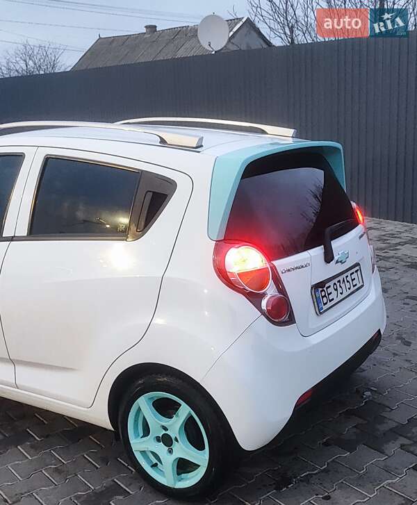 Хетчбек Chevrolet Spark 2012 в Южноукраїнську