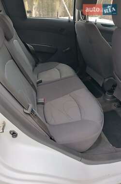 Хэтчбек Chevrolet Spark 2011 в 