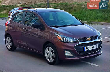 Хэтчбек Chevrolet Spark 2019 в 