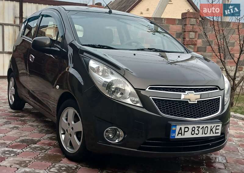 Хэтчбек Chevrolet Spark 2012 в 
