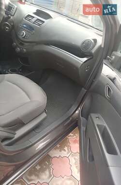 Хэтчбек Chevrolet Spark 2012 в 