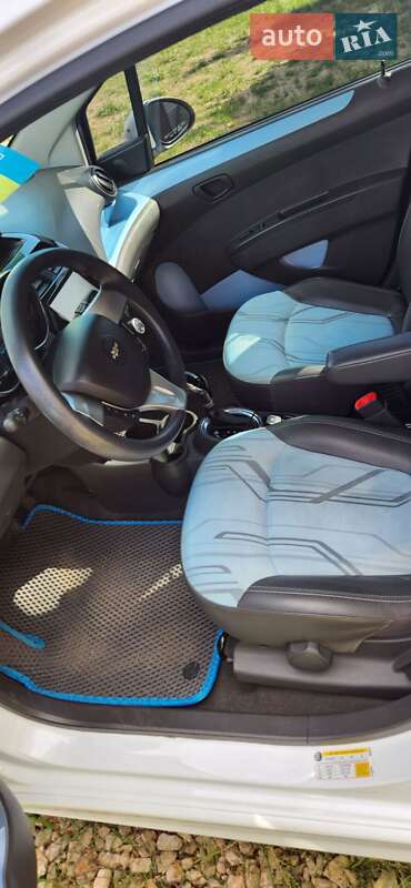 Хэтчбек Chevrolet Spark 2016 в Одессе фото 5 Хэтчбек Chevrolet Spark 2016 в Одессе