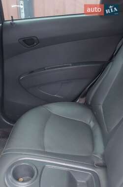 Хэтчбек Chevrolet Spark 2013 в 