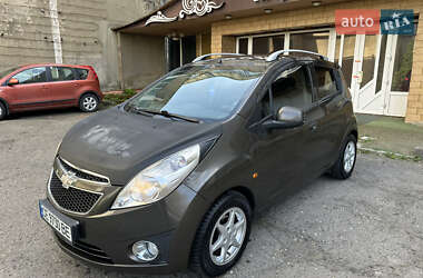 Хетчбек Chevrolet Spark 2011 в Чернівцях