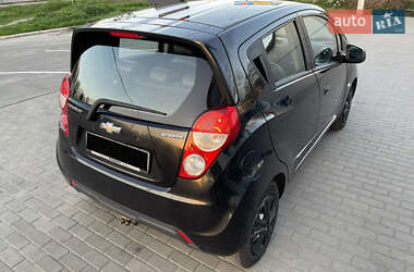 Хэтчбек Chevrolet Spark 2013 в 