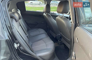 Хэтчбек Chevrolet Spark 2013 в 