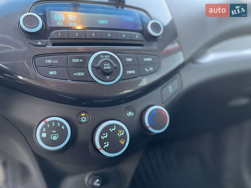 Хэтчбек Chevrolet Spark 2013 в Полтаве