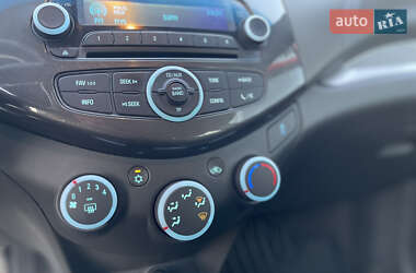 Хэтчбек Chevrolet Spark 2013 в 