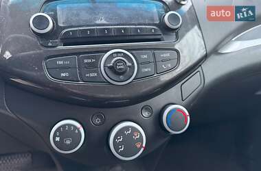 Хетчбек Chevrolet Spark 2013 в 