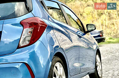 Хэтчбек Chevrolet Spark 2016 в 
