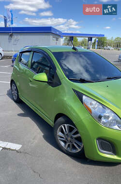 Хэтчбек Chevrolet Spark 2014 в 