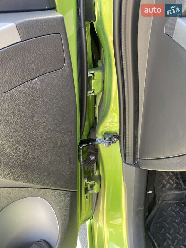 Хетчбек Chevrolet Spark 2014 в Рівному