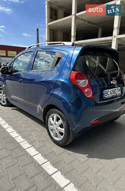 Хэтчбек Chevrolet Spark 2021 в 