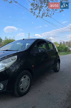 Хетчбек Chevrolet Spark 2011 в 