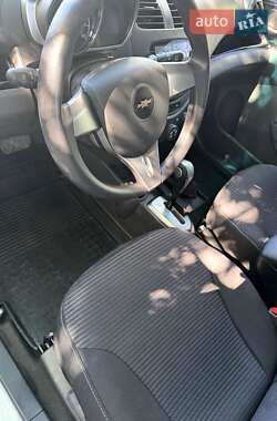 Хэтчбек Chevrolet Spark 2021 в 