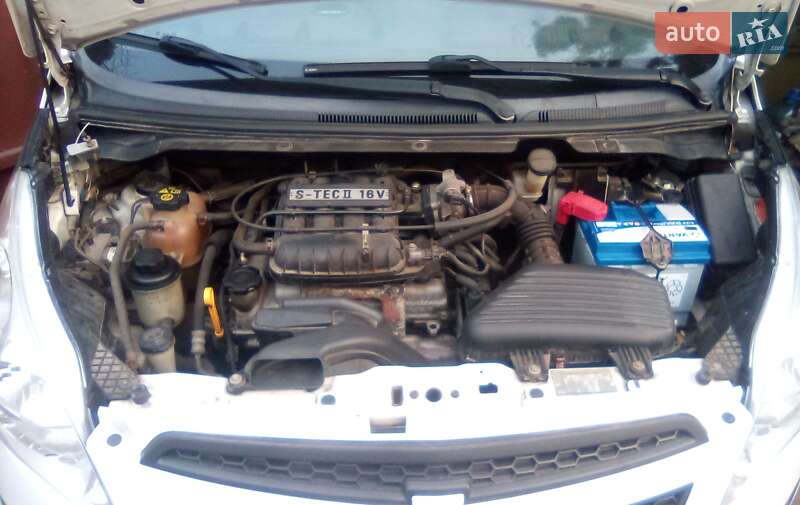 Хэтчбек Chevrolet Spark 2010 в Киеве
