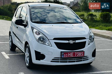 Хетчбек Chevrolet Spark 2012 в 