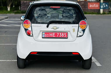 Хетчбек Chevrolet Spark 2012 в 
