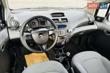 Хетчбек Chevrolet Spark 2012 в 