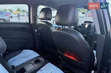 Хэтчбек Chevrolet Spark 2016 в 
