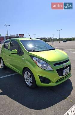 Хэтчбек Chevrolet Spark 2015 в 