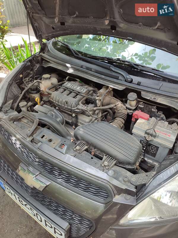 Хэтчбек Chevrolet Spark 2014 в Арцизе