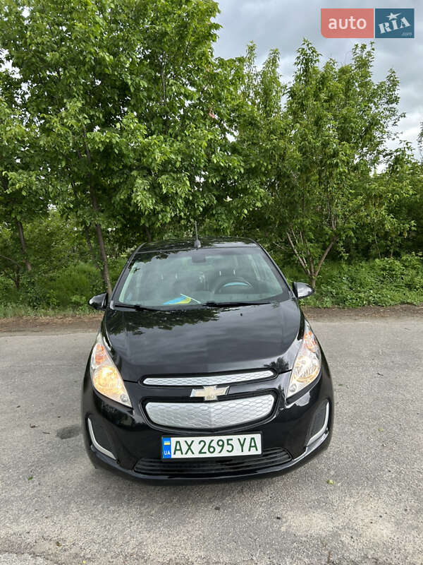 Хэтчбек Chevrolet Spark 2014 в Песочине