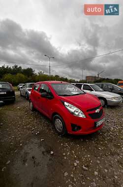 Хэтчбек Chevrolet Spark 2010 в Львове