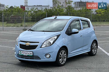 Хэтчбек Chevrolet Spark 2013 в Киеве