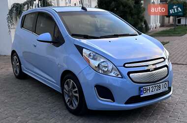 Хэтчбек Chevrolet Spark 2015 в 